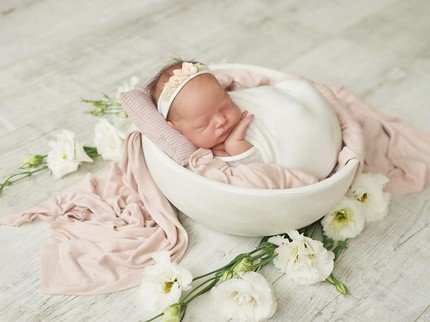 150 Nama Bayi Terinspirasi Anggrek dan Artinya untuk Anak Laki-laki & Perempuan