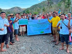 Pegadaian Peduli Salurkan Rp 275 Juta untuk Pembangunan Jembatan Raba Sau