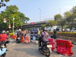 Lalin Jalan Gatsu Dialihkan ke Gerbang Pemuda Jelang Aksi di DPR