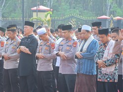Polres OKU Timur Gelar Salat Istisqa Bersama Masyarakat, Ikhtiar Atasi Karhutla