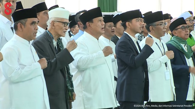 Presiden Prabowo Subianto menghadiri Muktamar ke-35 Nahdlatul Ulama (NU) di Lapangan Untung Suropati, Tambak Rejo, Jombang, Kamis (27/8).