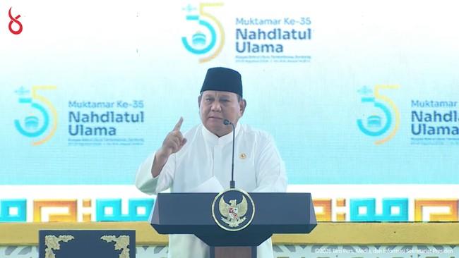 Prabowo menekankan pentingnya jasa ulama dalam sejarah Indonesia. Terinspirasi Bung Karno, Prabowo pun membuat akronim 'Jas Hijau' di forum Muktamar NU.