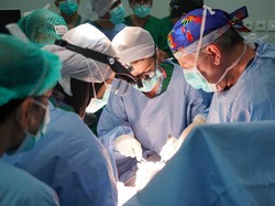 Tim Dokter RSAB Harkit Operasi Janin dalam Kandungan, Jadi yang Pertama di Indonesia