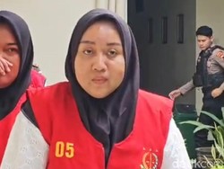 Tampang Dika Eks Karyawati Bank Mandiri Taspen Terdakwa Penipu Pensiunan