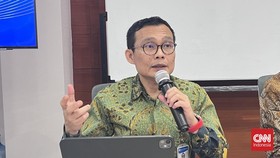 Direktur Departemen Kebijakan Makroprudensial BI Alexander Lubis dalam Taklimat Media BI di Gedung BI, Jakarta, Jumat (28/8).