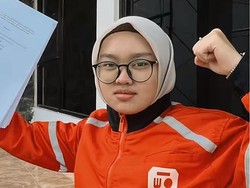 Kisah Haru Mahasiswi Bandung: Kuliah Sambil Narik Ojol Hingga Jadi Sarjana