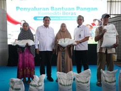 BULOG & Komisi VI DPR RI Pastikan Bantuan Pangan Tersalurkan di Makassar