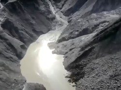 Video China Peringatkan Potensi Banjir Bandang Susulan dari Danau yang Meluap