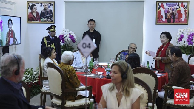 Megawati Soekarnoputri dan Presiden Timor Leste inisiasi pertemuan ilmuwan dunia di Jakarta. Diskusi fokus pada sains untuk solusi tantangan global.