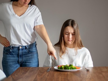 Sering Komentar soal Berat Badan dan Makanan Anak? Hati-hati Jadi Almond Mom