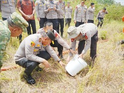 Polda Kaltim Uji Cairan Penghambat Karhutla, Cegah Api Menyala Lagi