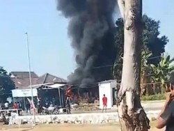 Bakar-bakar Sampah Berujung Bengkel Elektronik di Pasuruan Ludes Terbakar