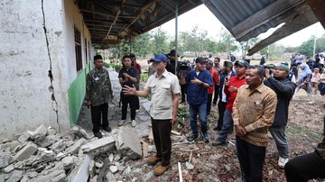 Kementrans Bantu Rehabilitasi MI Al-Ikhtiar yang Rusak Diguncang Gempa