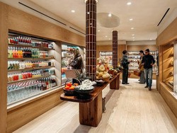 Lagi Tren di New York, Orang Rela Antre demi Belanja di Supermarket Mewah!