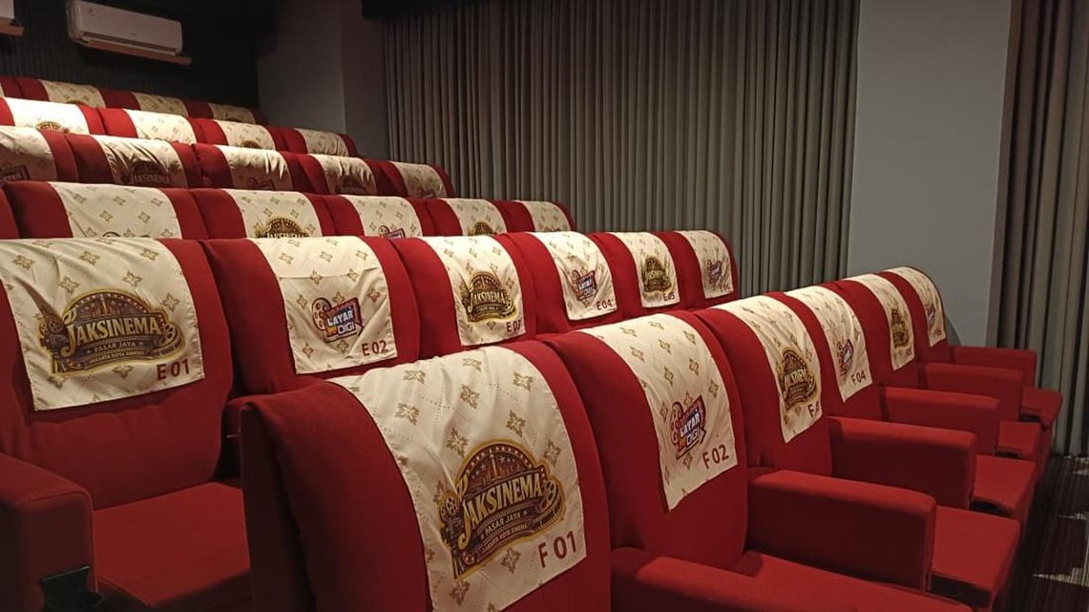 Bioskop Mini "Nyempil" di Tengah Pasar-Tiket Rp15.000, Ini Lokasinya