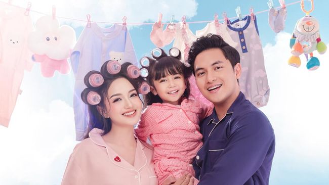 Nanda Arsyinta Melahirkan Anak Kembar, Momen Si Sulung Sambut Kedua Adik Bikin Gemas
