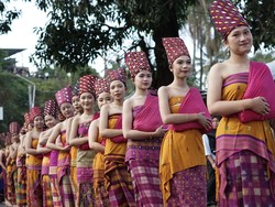 Mulud Adat Bayan Bikin Penginapan Ludes, Rumah Warga Ikut Dipesan Wisatawan