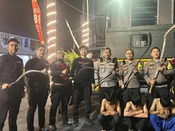 Tawuran Berdarah di Jalan Raya Bogor: 3 Pelaku Dibekuk, 7 Sajam Disita
