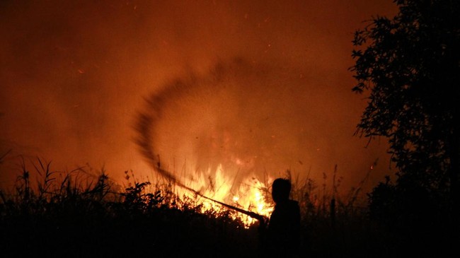Dalam upaya Penanggulangan kebakaran hutan dan lahan (karhutla) di Kalimantan Tengah sebanyak 10.700 personel gabungan dikerahkan.