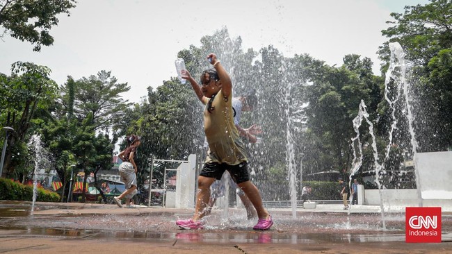 Cuaca Panas Hantui Ruang Bermain Anak