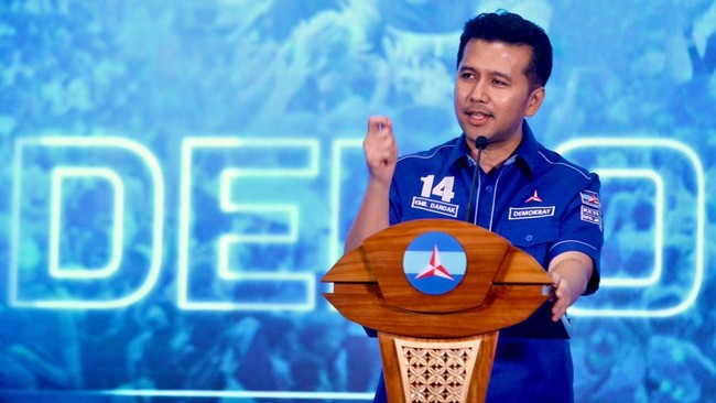 Musyawarah Daerah (Musda) VII DPD Partai Demokrat Jawa Timur resmi menetapkan Emil Elestianto Dardak sebagai calon tunggal Ketua DPD Demokrat Jatim periode 2026-2031. Seluruh pemegang hak suara sepakat mengusulkan nama Emil secara aklamasi ke DPP Par
