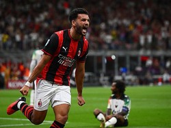 AC Milan Vs Venezia: Rossoneri Menang 2-0