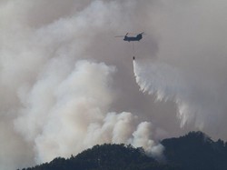 Operasi Helikopter Water Bombing di Palangka Raya Terkendala Kabut Asap