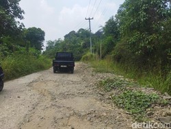 Pemkab Lebak Bakal Perbaiki Jalan Rusak Menuju Kawasan Adat Baduy