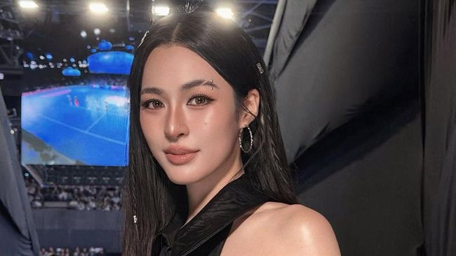 Lingling Kwong terpilih sebagai Wanita Tercantik di Dunia 2026 versi Netizen Choice Magazine.