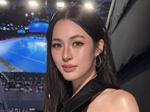 Lingling Kwong terpilih sebagai Wanita Tercantik di Dunia 2026 versi Netizen Choice Magazine.
