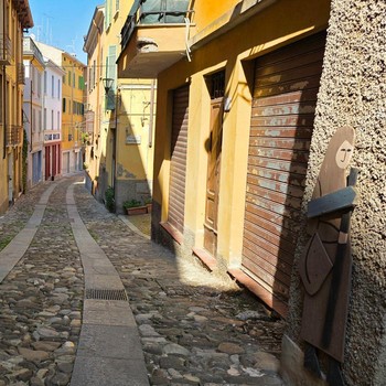 Menyusuri Strada delle Orecchiette, Jalanan Unik di Italia Tempat Para Nonna Membuat Pasta di Depan Rumah