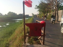 Bahayakan Pengendara, Patahan Jalan Inspeksi Kanal Tamangapa Utara Dipagari