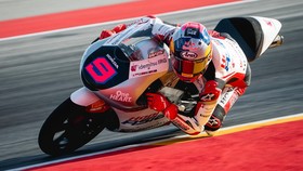 Veda Ega Pratama dari Honda Team Asia tampil kurang impresif pada sesi latihan bebas pertama Moto3 Aragon 2026 di Sirkuit MotorLand Aragon, Jumat (28/8).