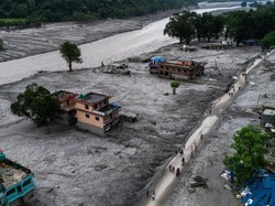 Video: Korban Tewas Banjir Bandang Nepal-Tibet Capai 734 Orang