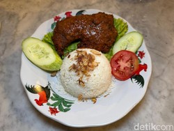 Kopitiam Heritage di Blok M Ini Punya Kaya Toast Lembut hingga Ayam Bumbu Rujak
