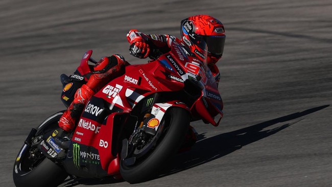 Team Ducati Lenovo Team's Marc Marquez competes in the qualifying session of the MotoGP Aragon Grand Prix at the Motorland circuit in Alcaniz, northeastern Spain, on August 29, 2026. (Photo by Pierre-Philippe MARCOU / AFP)