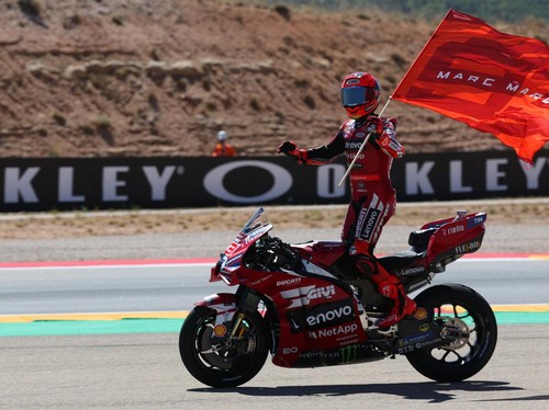 Team Ducati Lenovo Team's Marc Marquez celebrates winning the sprint race of the MotoGP Aragon Grand Prix at the Motorland circuit in Alcaniz, northeastern Spain, on August 29, 2026. (Photo by Pierre-Philippe MARCOU / AFP)