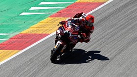 Marc Marquez punya kans besar menggusur Jorge Martin ke puncak klasemen MotoGP 2026.