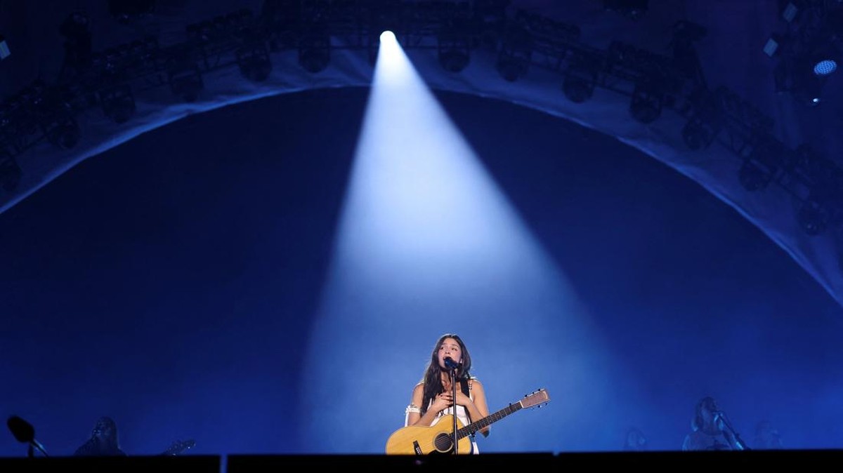 Olivia Rodrigo galang dana US$10 juta (Rp177 miliar) untuk dukung perempuan melalui festival musik Daisy Chain Fields di California, Sabtu (29/8).