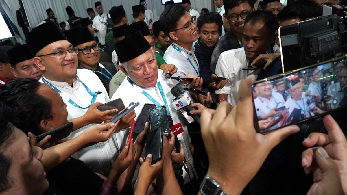 Gus Kikin Teken Kontrak Jam'iyyah Usai Ditetapkan Jadi Ketum PBNU