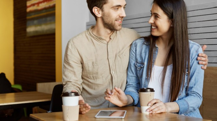 Taurus mampu menunjukkan pendiriannya tanpa harus selalu menjadi pusat perhatian. Mereka nyaman bekerja sebagai bagian dari tim dan membiarkan orang lain mengambil posisi sebagai pemimpin./ Foto: magnific.com/cookie_studio