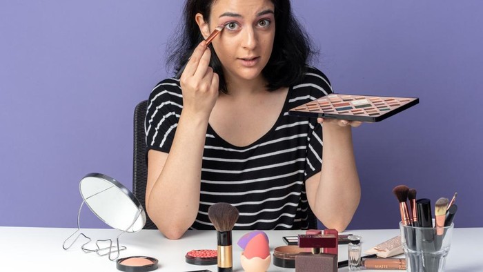 6 Tips Makeup Anti-Crack Agar Tampil Flawless Seharian