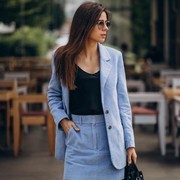 7 Kepribadian Orang yang Suka Warna Biru, Tetap Tenang Meski di Bawah Tekanan!