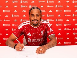 Fans Liverpool Bikin Barcola Jatuh Hati