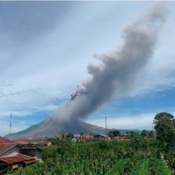 4 Fakta Gunung Sinabung yang Meletus Senin Pagi Ini