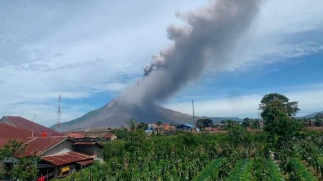 Fakta Gunung Sinabung yang Meletus Senin Pagi Ini