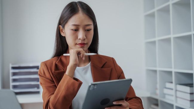 11 Kebiasaan yang Menunjukkan Seseorang Punya Pola Pikir Tajam Menurut Psikologi