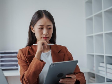 11 Kebiasaan yang Menunjukkan Seseorang Punya Pola Pikir Tajam Menurut Psikologi