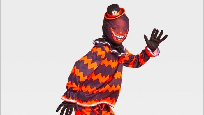 Kostum Halloween Anak Ini Dicap Rasis oleh Netizen, Kenapa?