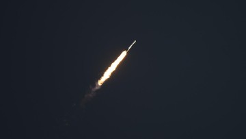 Ukraina Sebut Koneksi Satelit SpaceX Stabil di Kecepatan 400 Km/Jam